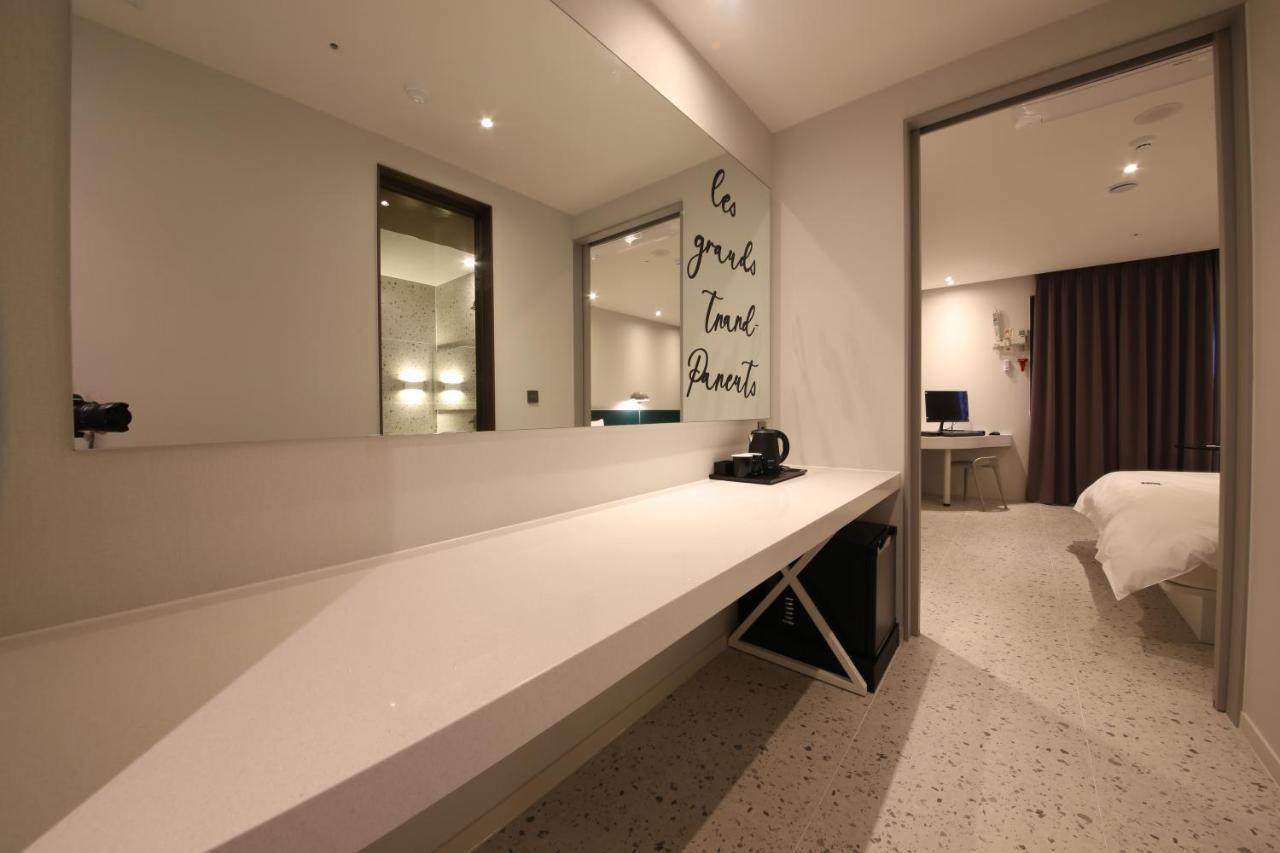 Zam101 Hotel Gimhae Экстерьер фото