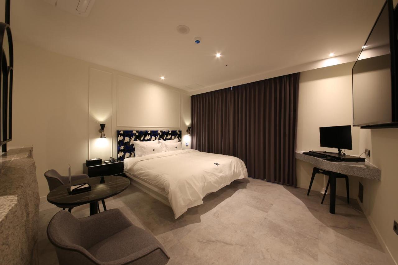 Zam101 Hotel Gimhae Экстерьер фото