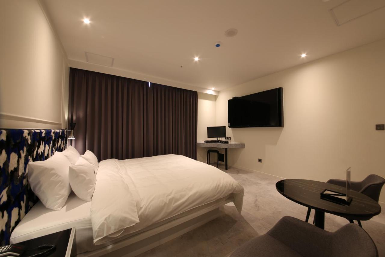 Zam101 Hotel Gimhae Экстерьер фото
