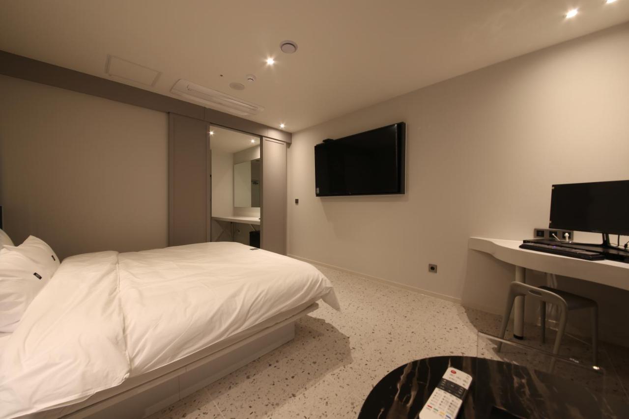 Zam101 Hotel Gimhae Экстерьер фото