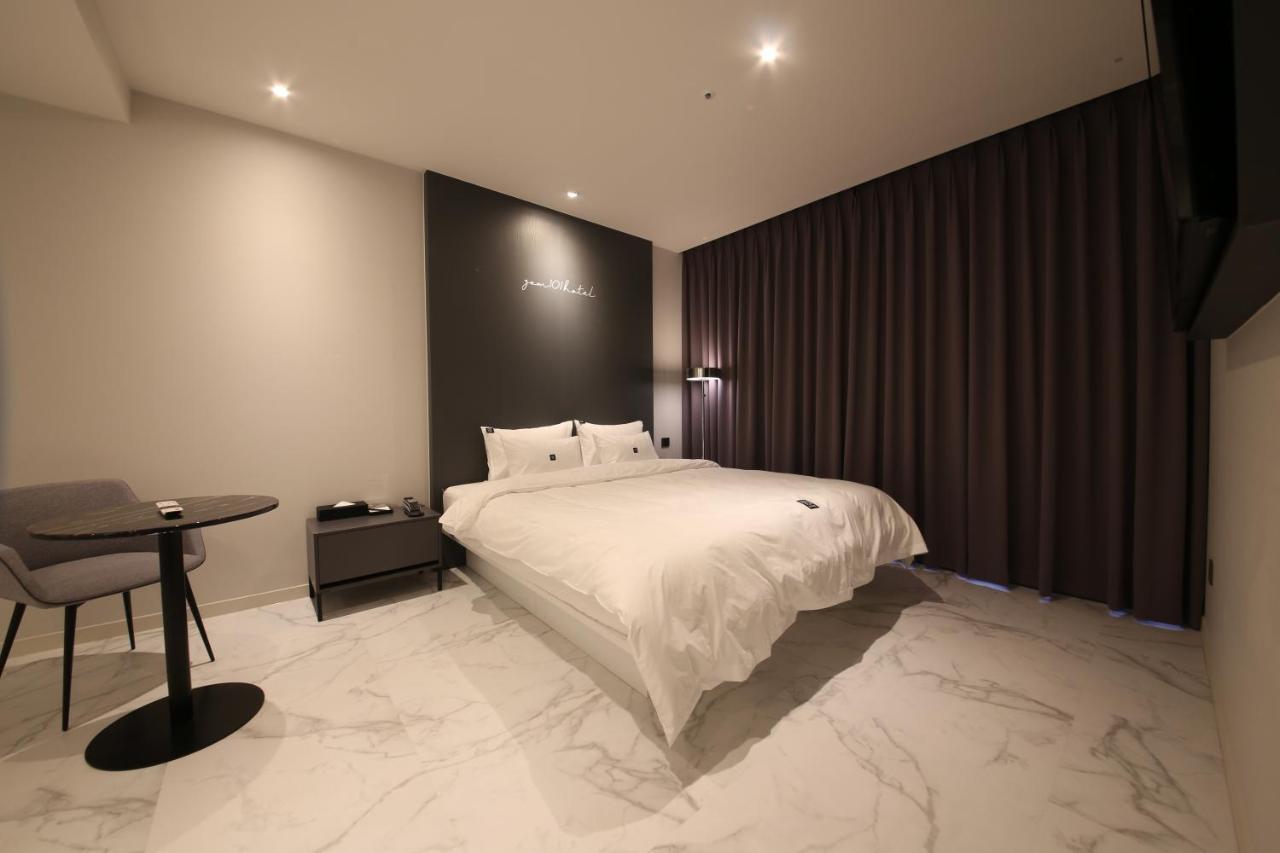 Zam101 Hotel Gimhae Экстерьер фото