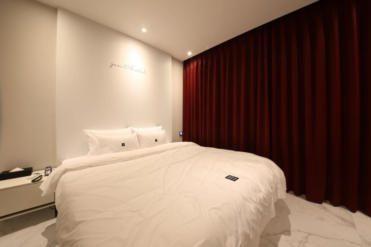 Zam101 Hotel Gimhae Экстерьер фото